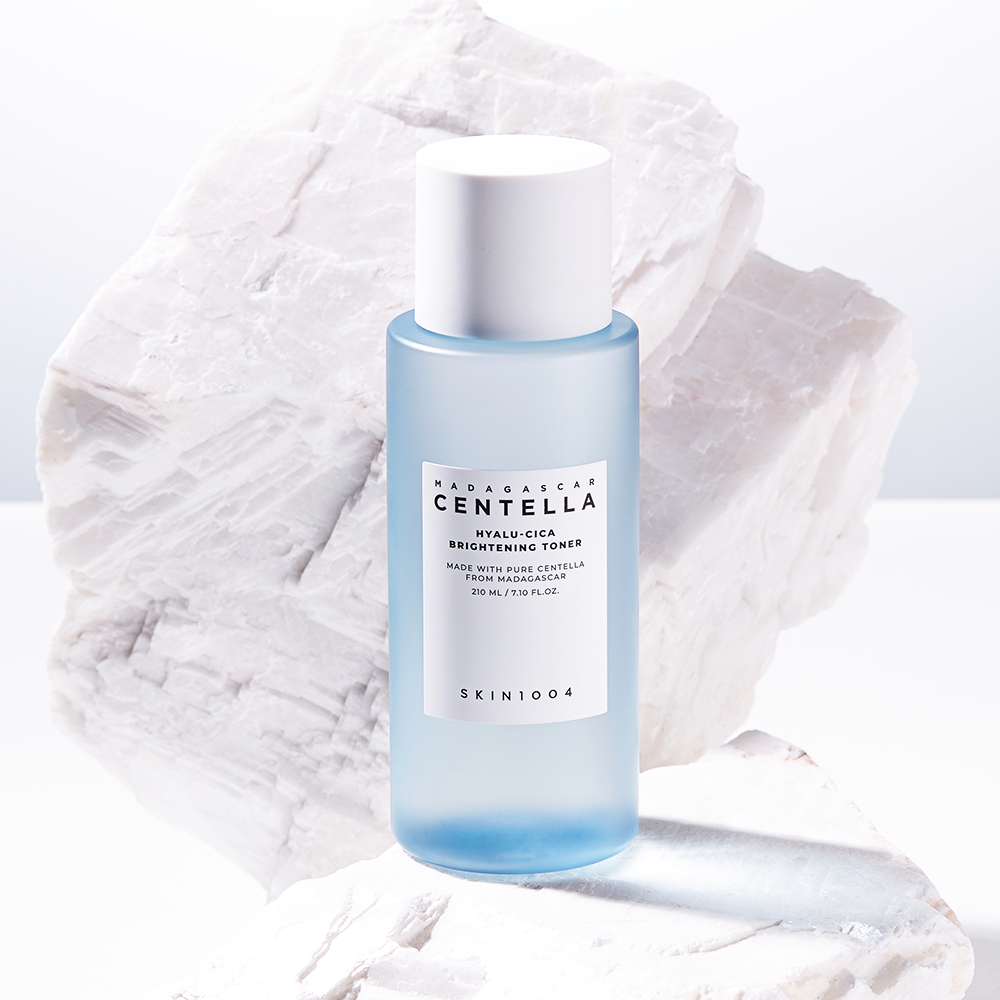 SKIN1004 Madagascar Centella Hyalu-Cica Brightening Toner 210ml Korean toner product image