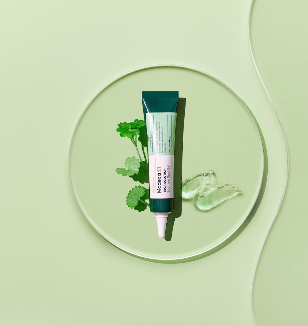 Madeca21 Teca Solution Soothing Spot Gel tube cap open