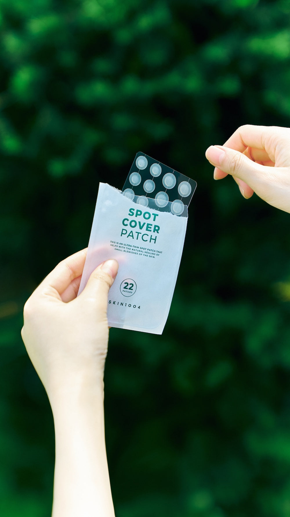 Spot patch packaging displayed at an angle