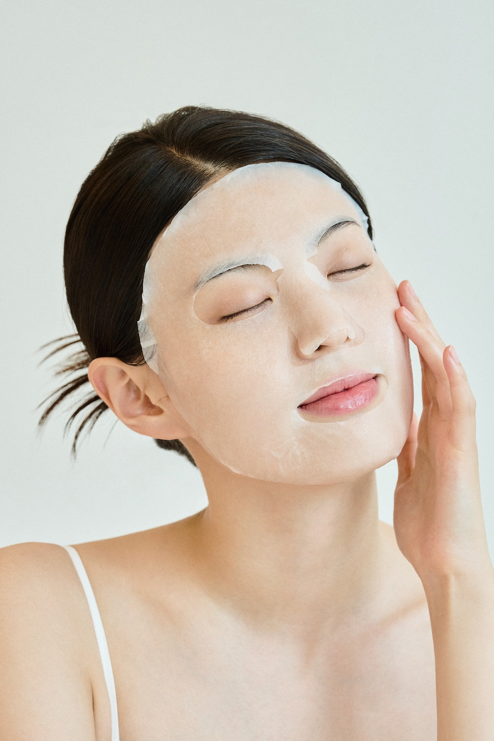 SKIN1004 Madagascar Centella Tone Brightening Glow Mask 5EA x 25ml Korean sunscreen product image