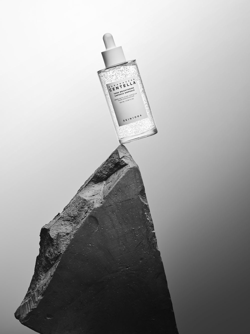 SKIN1004 Madagascar Centella Tone Brightening Capsule Ampoule 100ml Korean ampoule product image