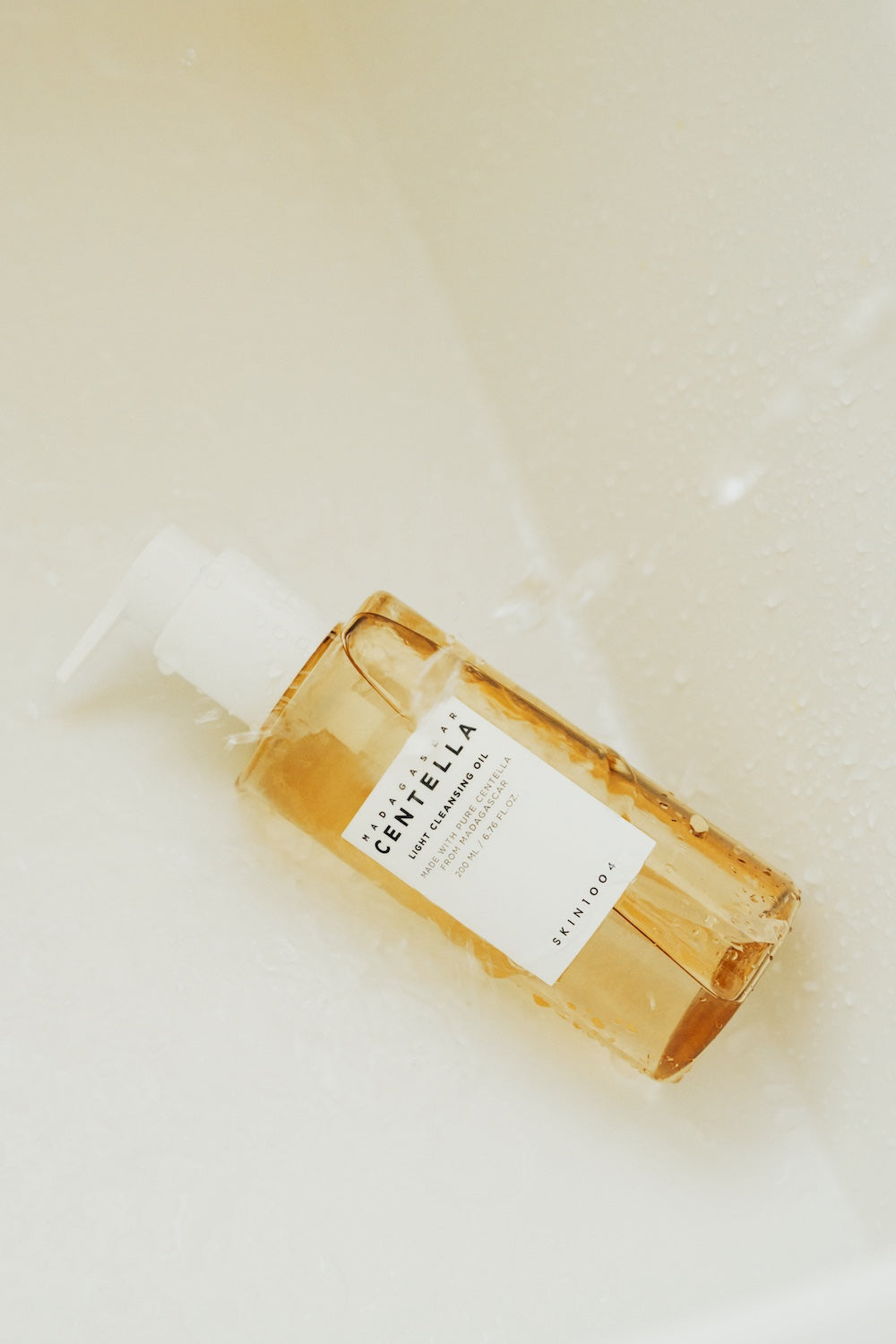SKIN1004 Madagascar Centella Light Cleansing Oil 200ml Korean cleanser product image