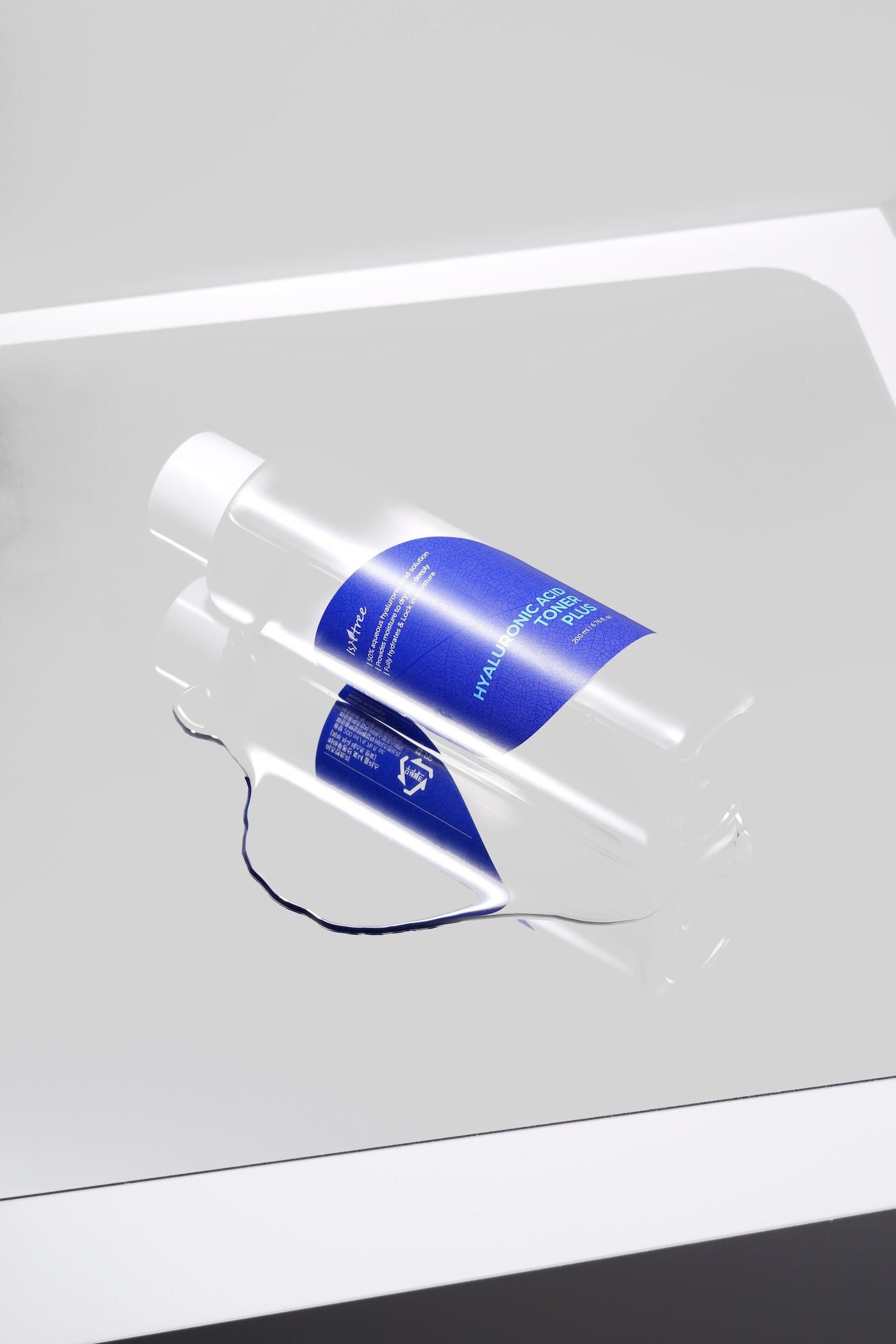Isntree Hyaluronic Acid Toner Plus 200ml Korean toner product image