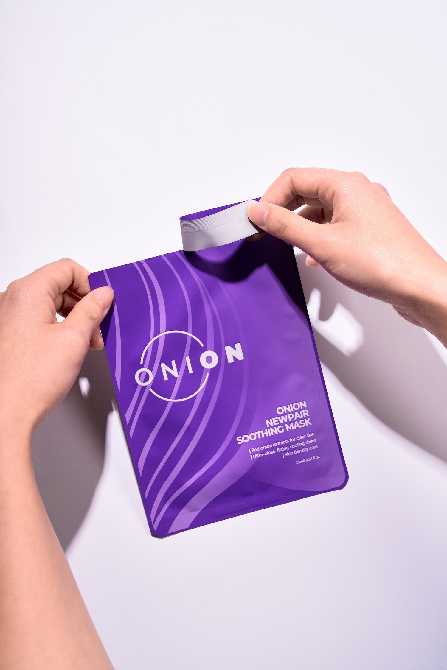 Isntree Onion Newpair Soothing Mask 5 Sheets 25g product shot (2)