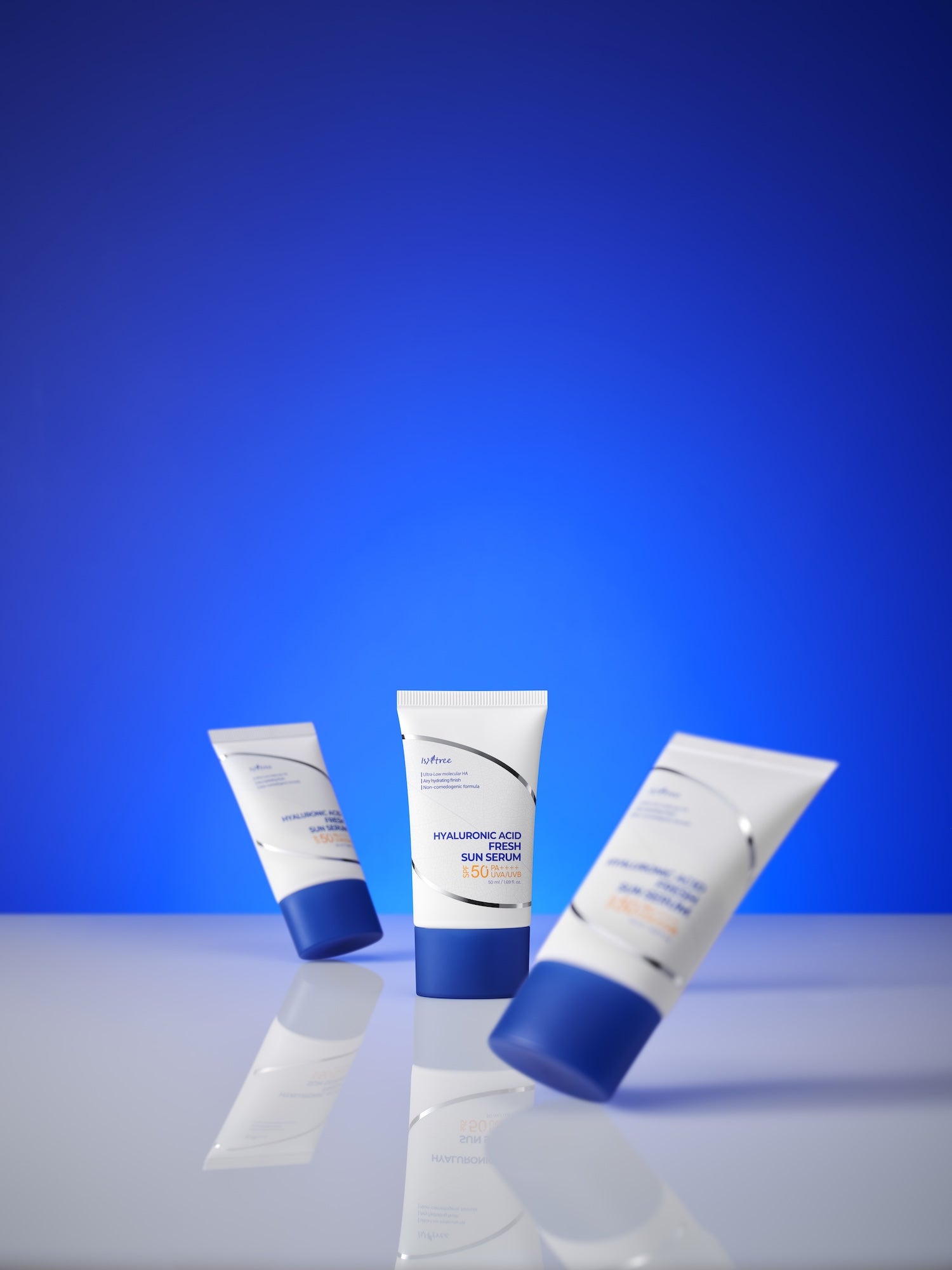 Isntree Hyaluronic Acid Fresh Sun Serum 50ml Korean sunscreen product image