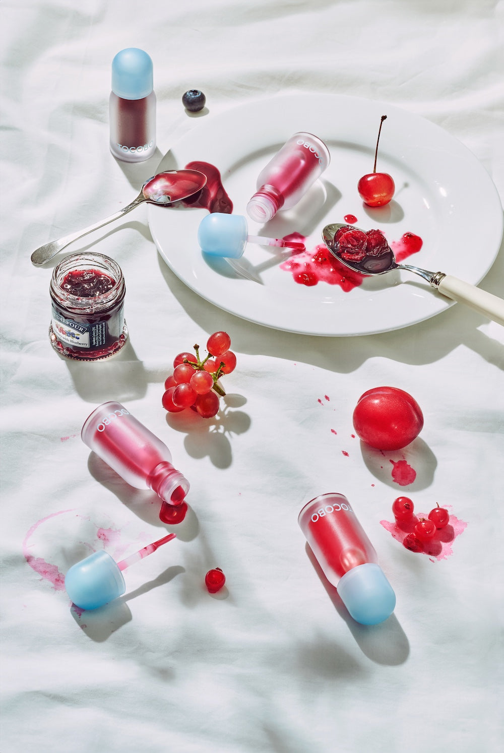 TOCOBO Juicy Berry Plumping Lip Oil 01 Chill Red 4g K-beauty lip product product image