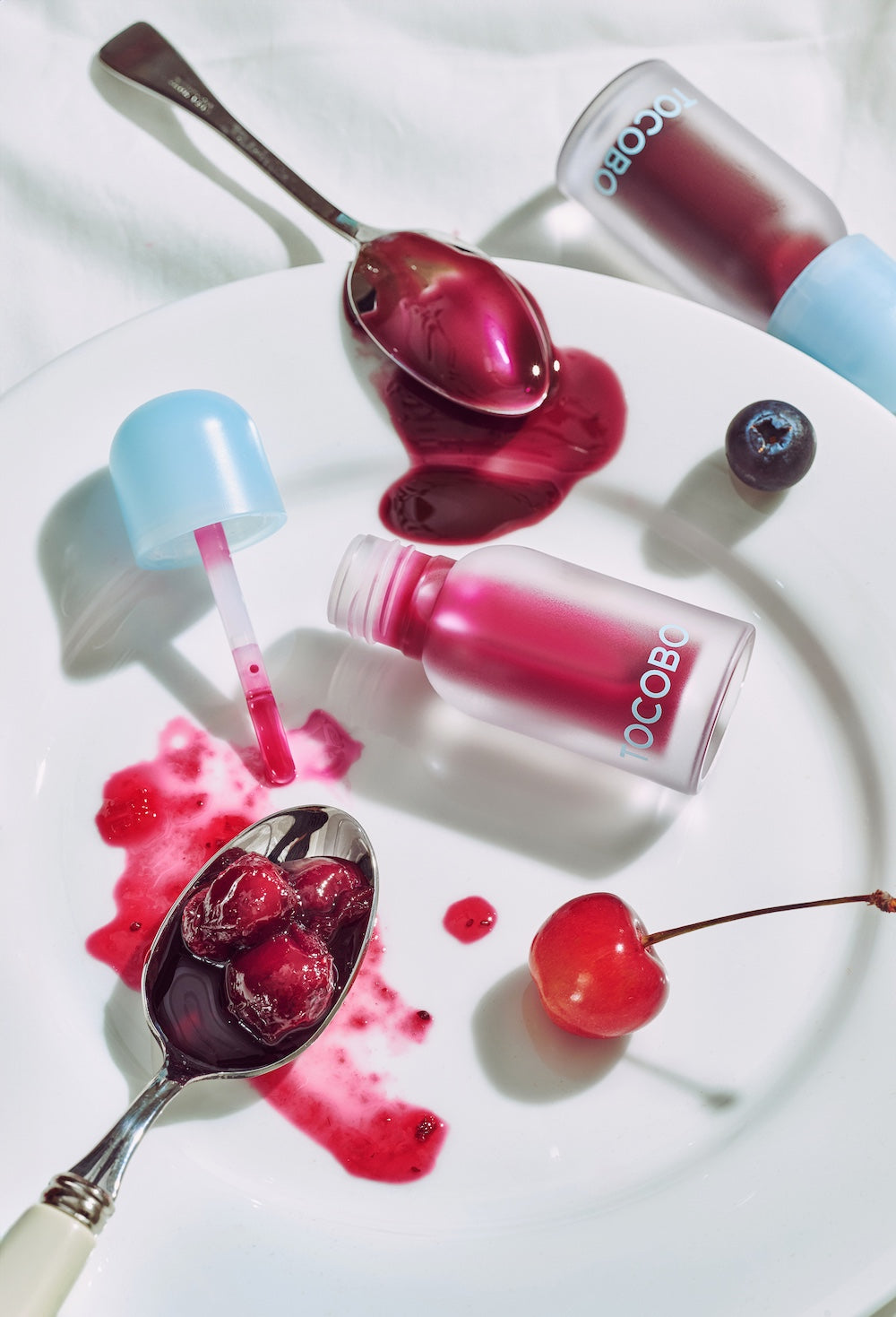 TOCOBO Juicy Berry Plumping Lip Oil 01 Chill Red 4g K-beauty lip product product image