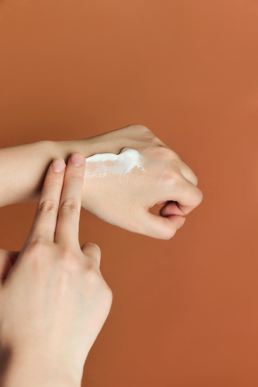 Full ingredient list on enrich cream packaging