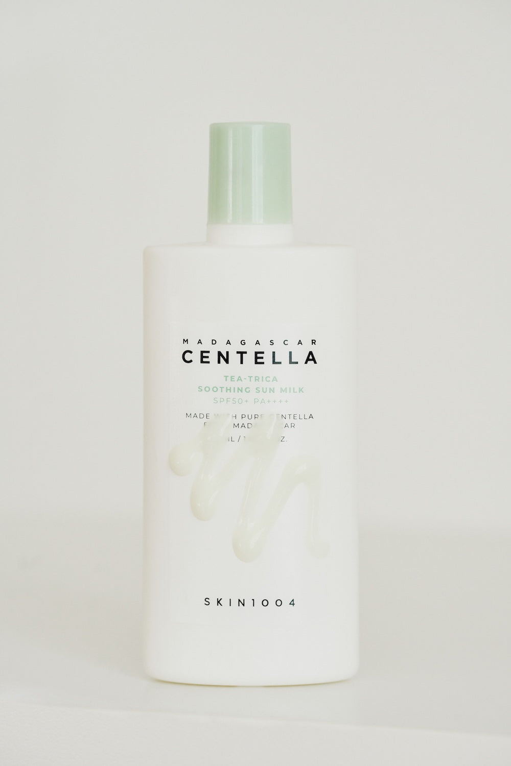 Back of the box showing the ingredient and SPF panel