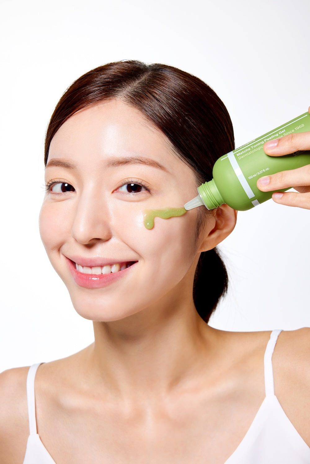 Centellian24 Peeling Gel dispensed onto fingertip