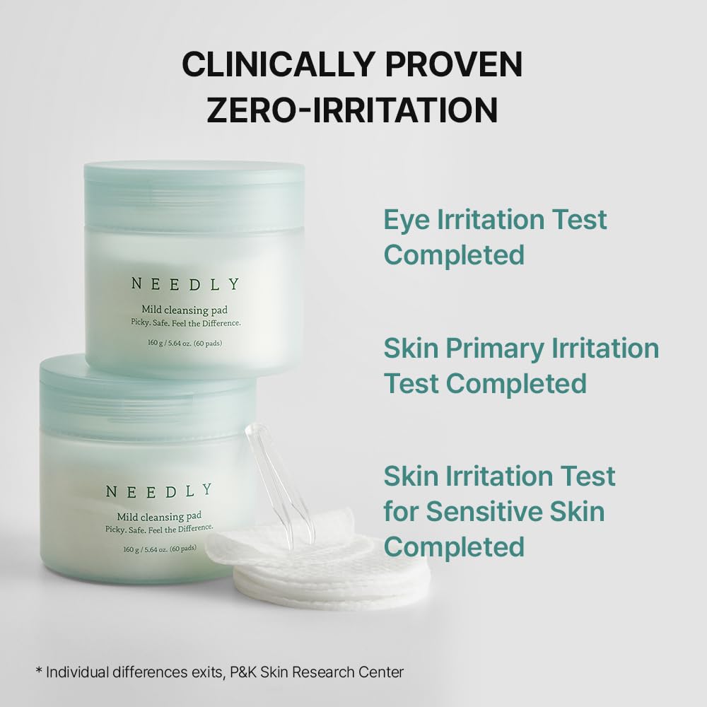 Panthenol and Squalane infused cleansing pad for hydrated skin